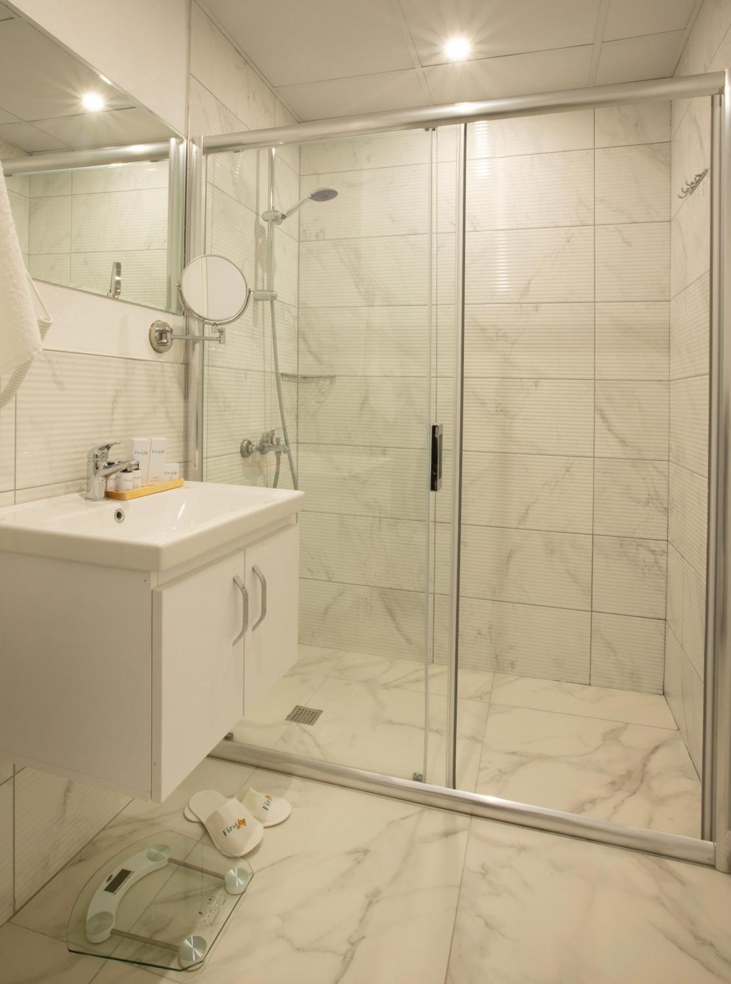טראבזון First Joy Hotel מראה חיצוני תמונה
